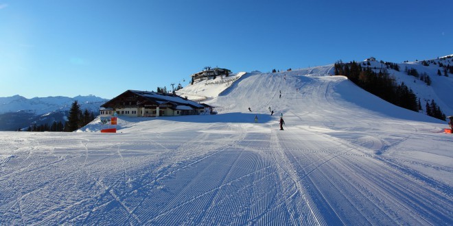 Ski Amade.