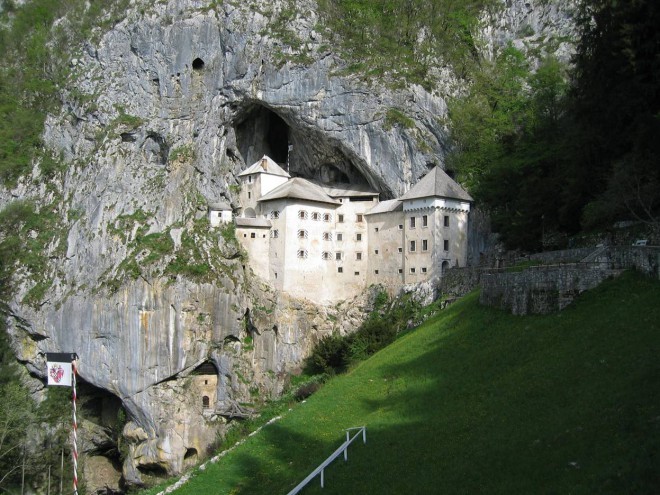 Schloss Predjama.