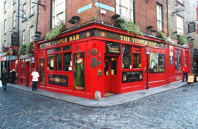 Dublin slovi po številih pubih oziroma pivnicah.