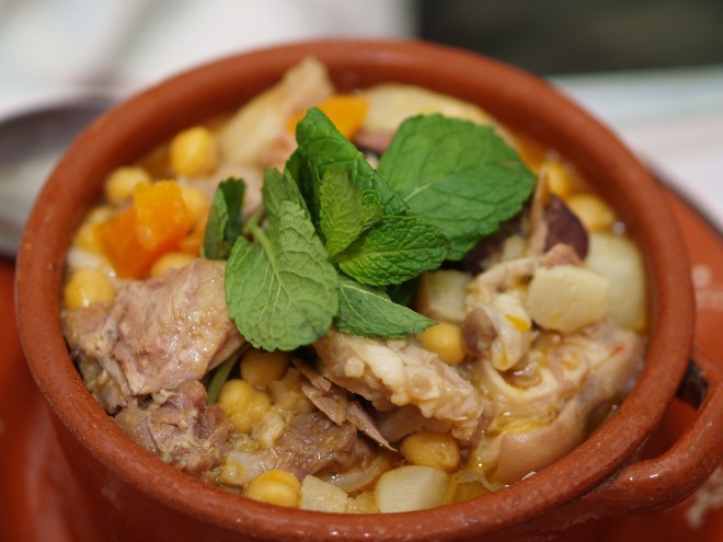 Tradicionalna jed na Portugalskem je cozido.