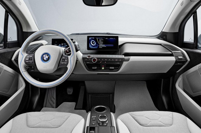 BMW i3 // Futuristična povezljivost vozila, ki je vselej "online"