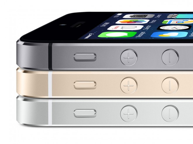 Barvna paleta iPhona 5S - zlata, srebrna in siva. 
