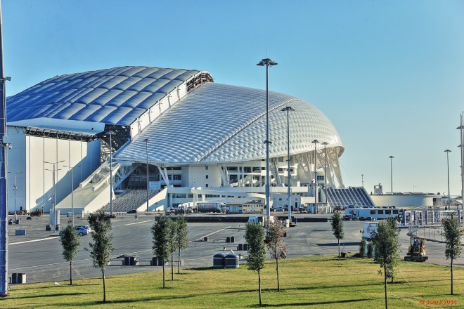Le stade olympique, nommé d'après le mont Fišt, accueillera également la Coupe du Monde de la FIFA 2018.