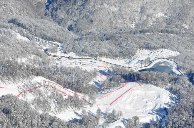 Les pistes de ski sur lesquelles concourront les skieurs alpins font plus de 20 kilomètres de long.