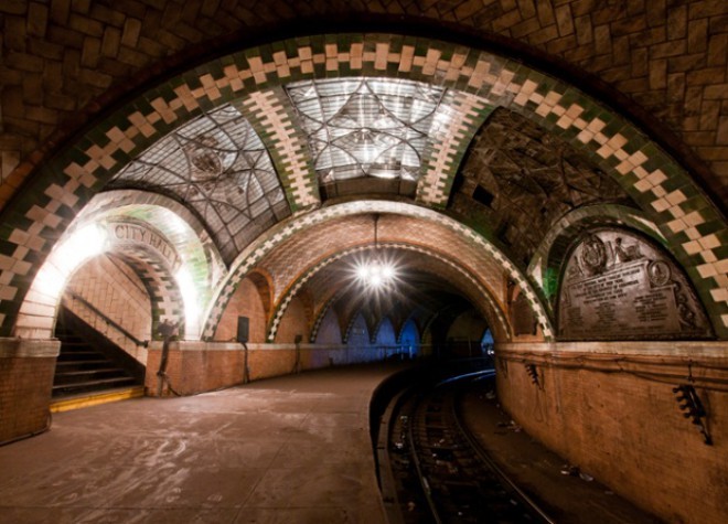 Čarobna fotografija v podzemlju New Yorka.
