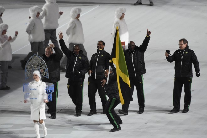 Gledalci so navdušeno ploskali tudi dvočlanki bob ekipi z Jamajke, ki je obnorela svet še pred začetkom iger.