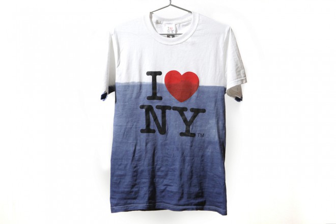 Znamenita majica z napisom “I ♥ NY”.