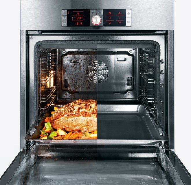 只需按一下按钮，您的烤箱就会自动清洁。