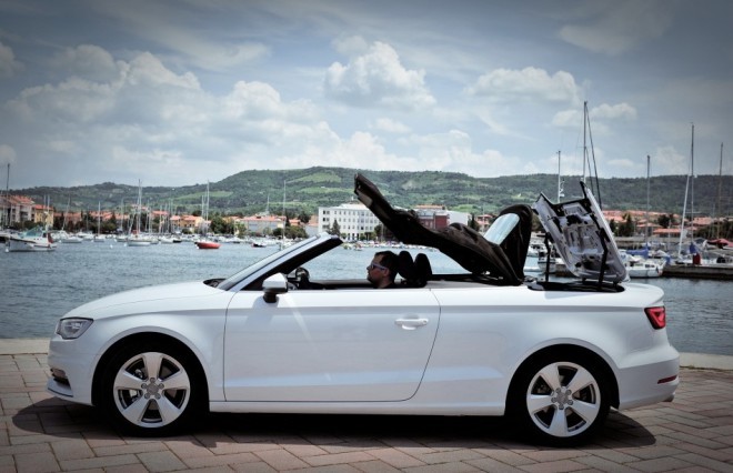On the side, a double shoulder line stands out, which, according to Audi experts, is a reflection of the prestige of convertibles, just like the canvas sliding roof. 