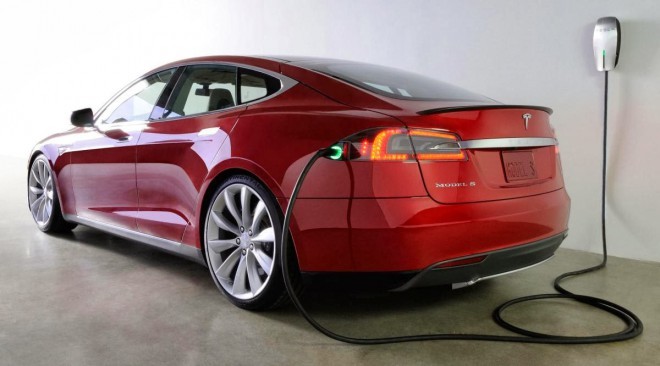 V zájmu Tesla Motors už nebudou mezi výrobci elektromobilů kyselé tváře. 'Jesihar' už křičí: "Patenty pro všechny, patenty pro všechny!"