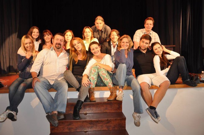 The entire cast of the musical Cevtje in the fall.
