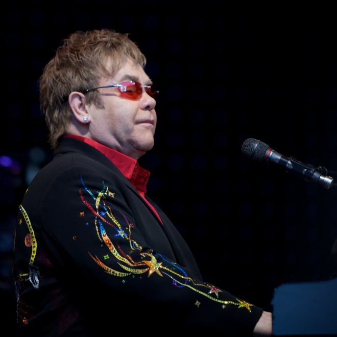 Glasbenik John Elton.