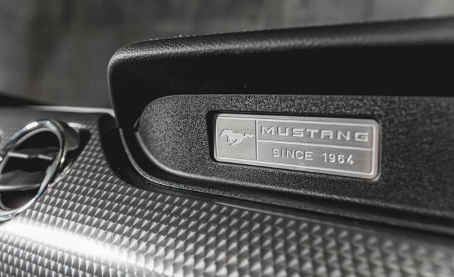 De 500 trotse eigenaren van de krachtigste Mustang aller tijden zullen er door een speciaal plaatje aan worden herinnerd dat zij in een auto-icoon rijden. 