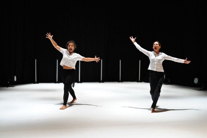 Prizor iz predstave Sezona lova koreografa Milana Tomašika (foto: Natalia Zajačikova)