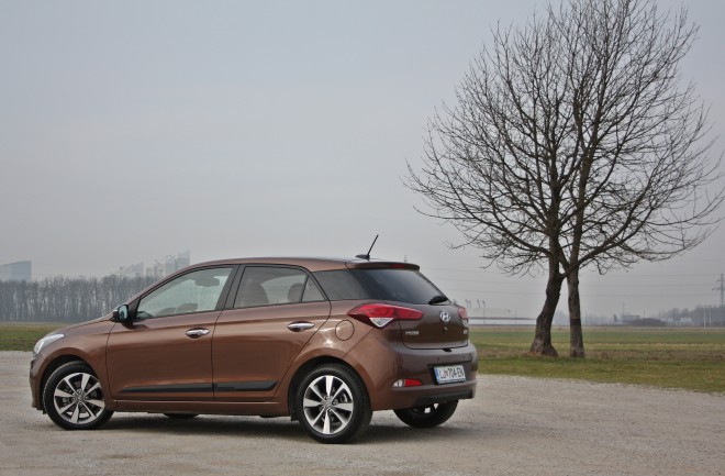 Even when viewed from the side and the rear, the new i20 looks much more mature and larger than it actually is. 