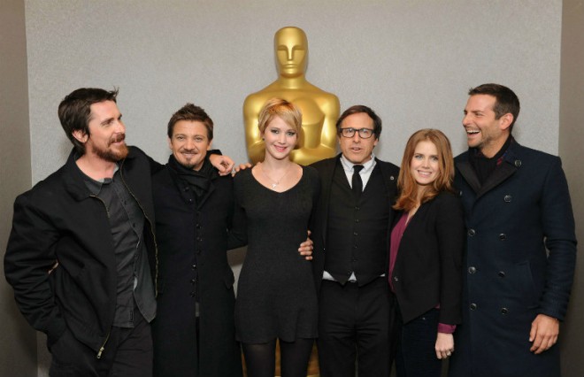 Zasedba filma Joy, v kateri so med drugim  Jennifer Lawrence, Bradley Cooper in Robert De Niro.