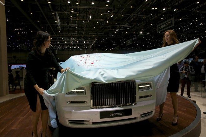 Rolls Royce Phantom Serenity není vůbec fantom. Takto byl představen veřejnosti v Ženevě.