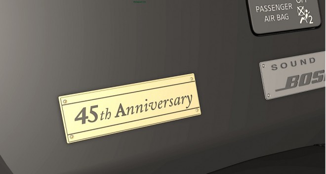 Naj se ve. Nissan GT-R  je ob 45. obletnici prvega modela dobil zlato darilo. Kaj bo dobil šele za Abrahama!