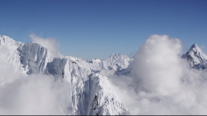 Mount Everest iz helikopterja.
