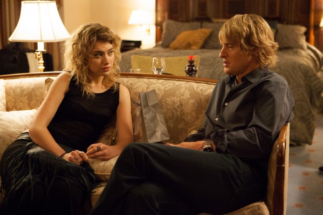 Owen Wilson and Imogen Poots in the romantic comedy She's Funny That Way (2015).