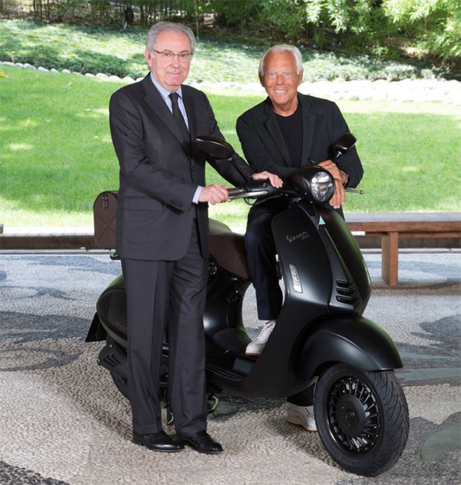 O próprio Giorgio Armani e o CEO da Piaggio, Roberto Colaninno.