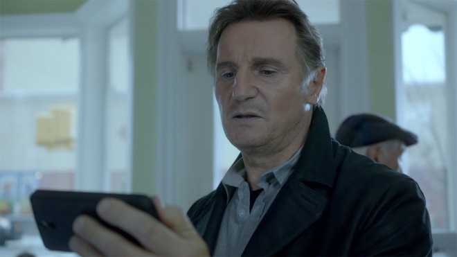 Liam Neeson in una pubblicità per Supercell, dove ha interpretato il ruolo della serie di film Kidnapped.