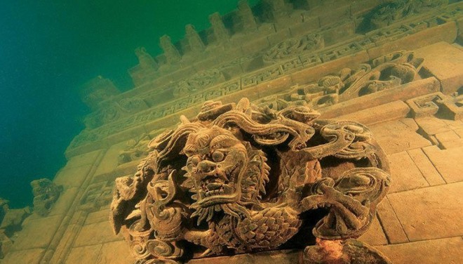 Ciudad submarina de Lion City, lago Quiandao, China.