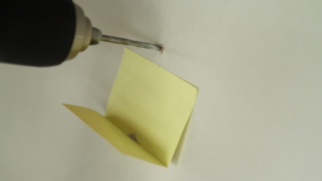 Did you know that a self-adhesive sheet can also come in handy when drilling into the wall?