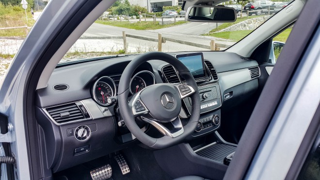 Novi Mercedes-Benz GLE  - Je tipičen predstavnik nove generacije MB. Z nekoliko manj "kiča". 