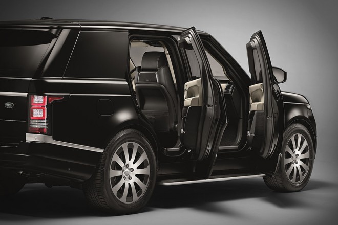 V Range Rover Sentinelu se boste počutili varno kot v maminem naročju.