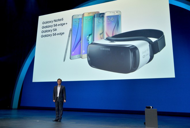 Samsung wird seine seit 2014 geleakte Gear VR nun der breiten Öffentlichkeit anbieten.