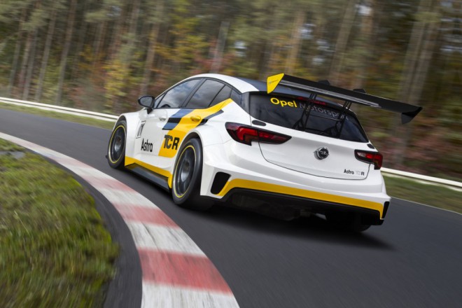 Astro TCR utvecklades av Opel tillsammans med sin långvariga partner Kissling Motorsport.