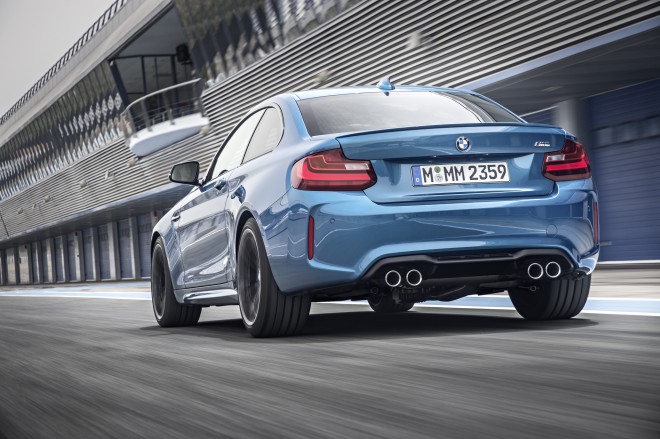 The irresistibly attractive BMW M2 Coupé will turn men's heads.