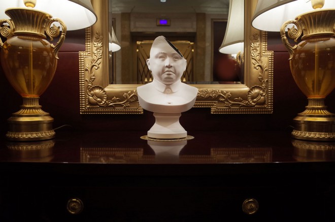 Un busto / altavoz inusual del líder norcoreano.