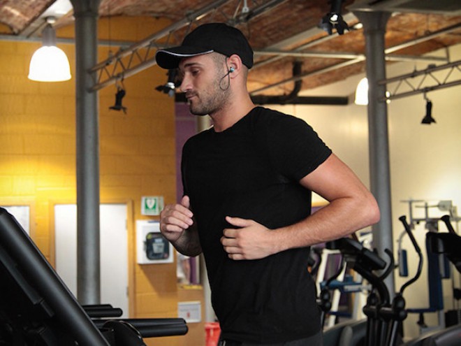 The Bluetooth cap with a visor is ideal for all those who can't do without music during exercise.