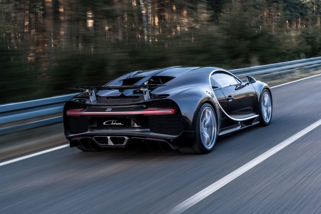 부가티 시론(Bugatti Chiron)은 가능성의 한계를 뛰어넘었습니다.