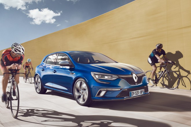 Dynamics of the lateral line - and large 18-inch wheels in the Renault Megane GT variant. 