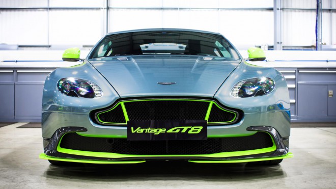 Racing "stemning" Aston Martin Vantage GT8