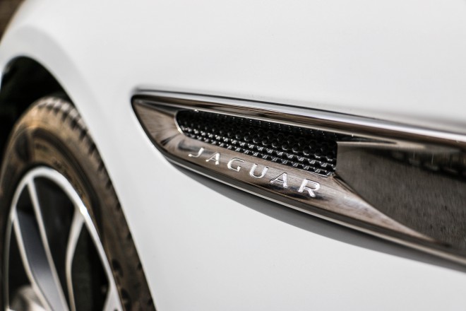 Jaguar XF: a wealth of details