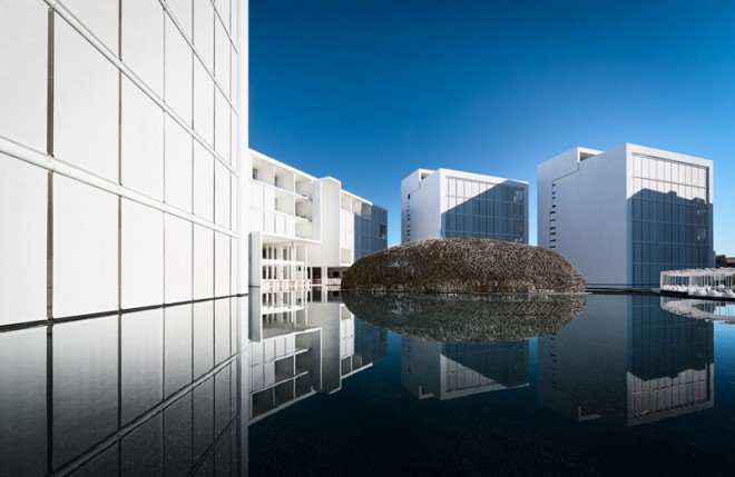 Hotel Mar Adentro se lahko pohvali tudi z ''neskončim'' zunanjim bazenom.