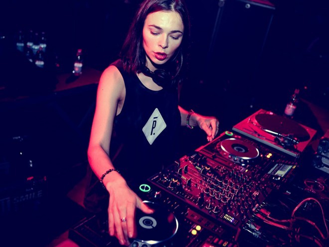 Ook de extreem drukke Russische Nina Kraviz vond tijd voor Sloveense fans van elektronische muziek.