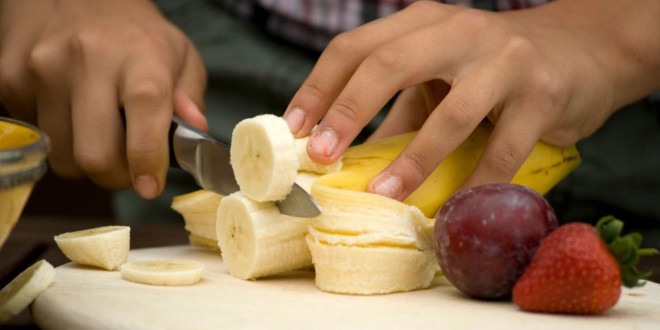 Tagliare una banana a pezzi non sarà mai più un compito noioso e dispendioso in termini di tempo.