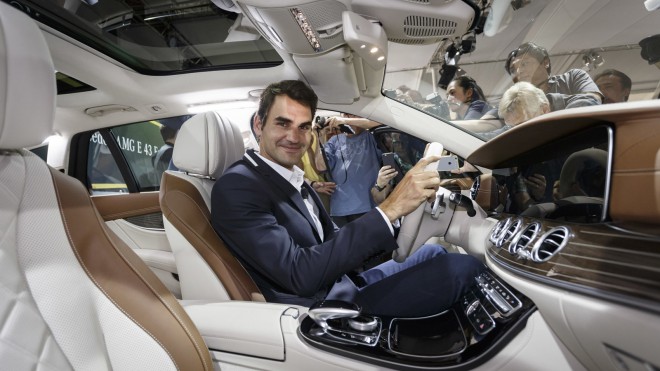 Dva velikana- Roger Federer in novi Mercedes E karavan.