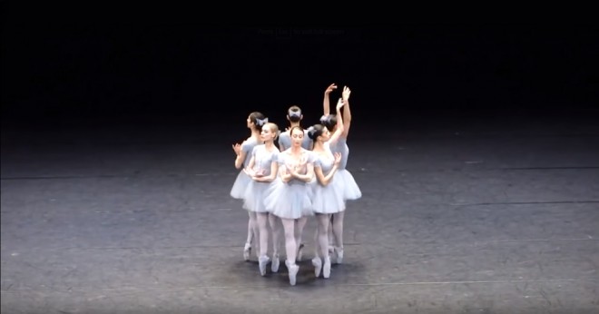 Una representación de ballet llena de "errores".