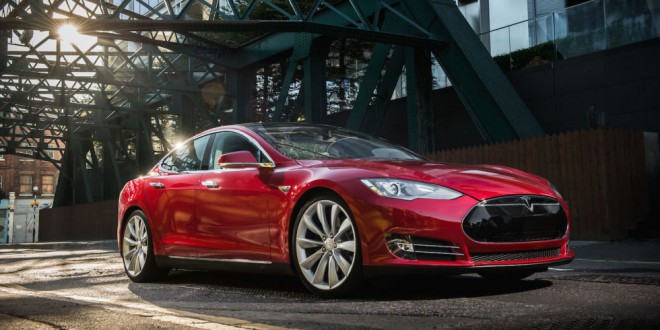 The Tesla Model S has a new, 100 kWh battery.