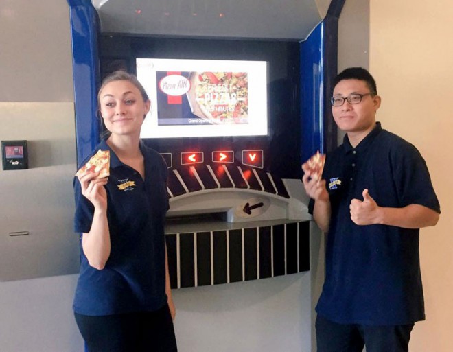 Prvi avtomat za pico Pizza ATM je že v uporabi,