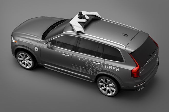 Samovozeči Uberjev Volvo XC90.