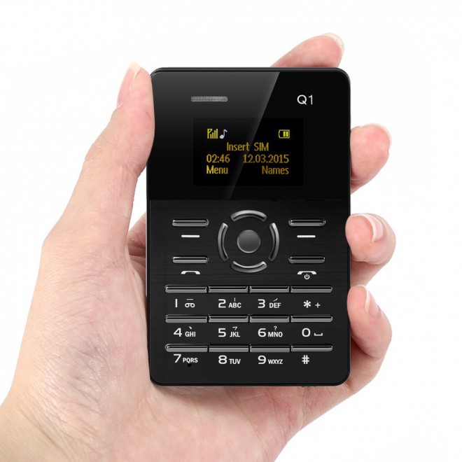 Mobilný telefón AIEK Q1 vás prenesie na prelom tisícročí.