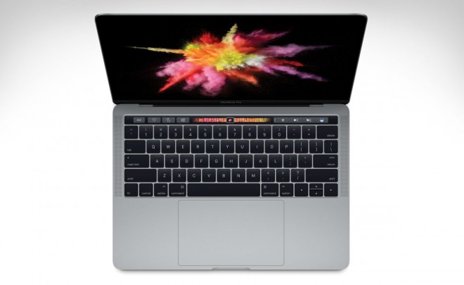 O novo MacBook Pro é mais fino e poderoso que seu antecessor de 2012.