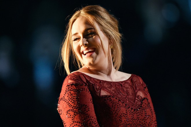 Sogar Adele kann lachen.